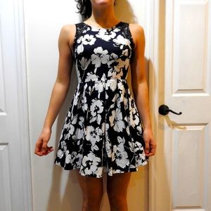 Lush mini flower dress